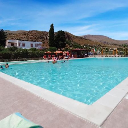 Villa Oleandro Скопело Екстериор снимка