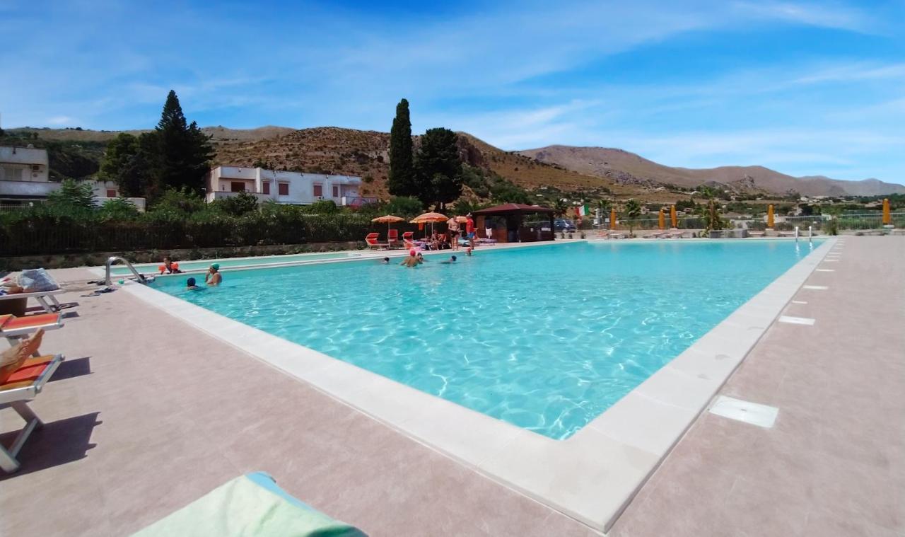 Villa Oleandro Скопело Екстериор снимка