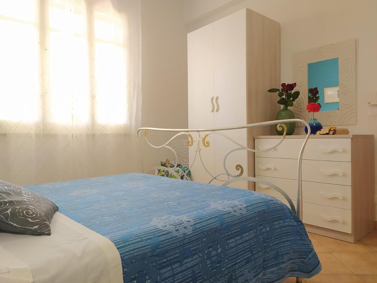 Villa Oleandro Скопело Екстериор снимка